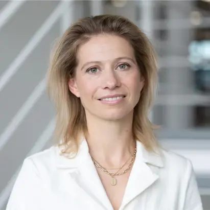 Yvette Van Den Berg